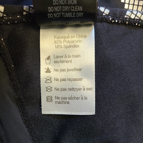 New IRONFIST Digital Skulls One-piece Swimsuit Size Sm 💀🖤 - Picture 10 of 10